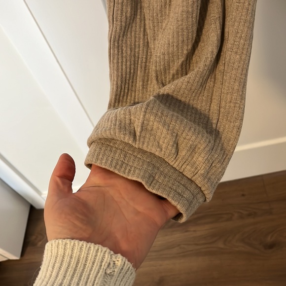 Kotn Sweatpants - Picture 2 of 4